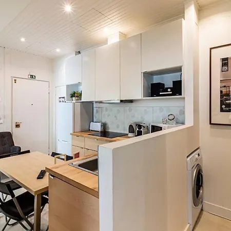 דירה 3 Bedrooms And Premium Location In Chiado ליסבון